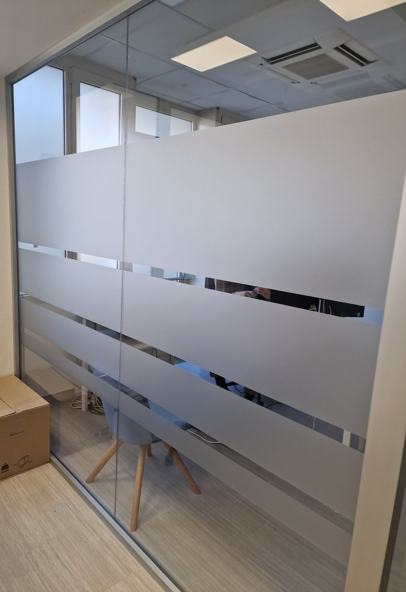 Pellicole privacy strisce ufficio