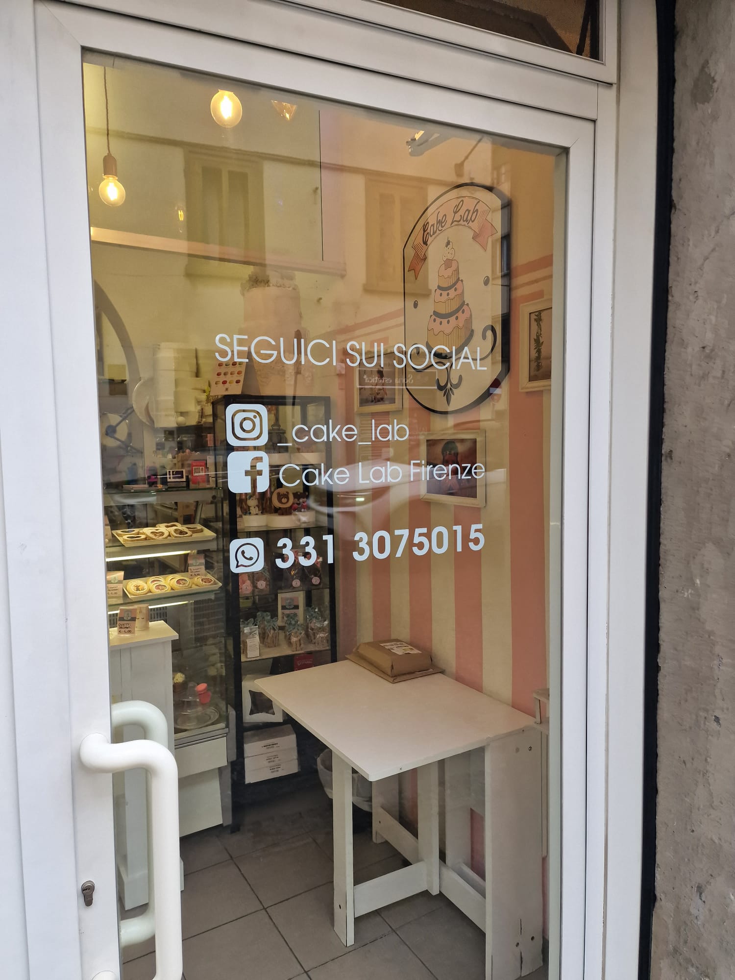 Vetrofania Cake Lab